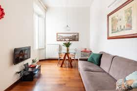 公寓 正在以 €1,450 的月租出租，其位于 Florence, Via del Ponte alle Mosse