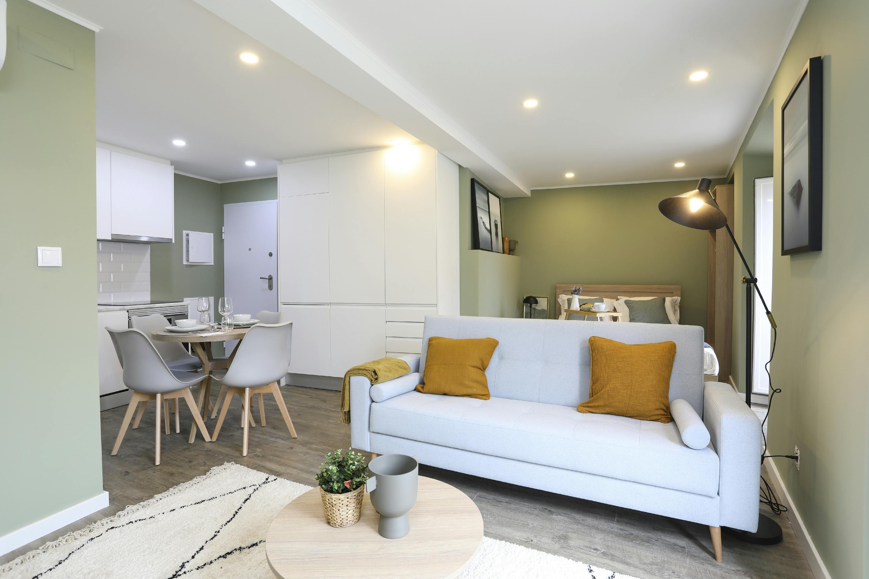 Studio for rent for €1,500 per month in Lisbon, Beco dos Lóios