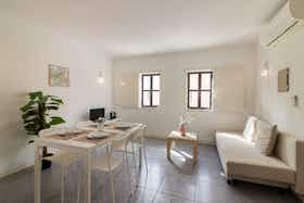 Квартира за оренду для 1 131 EUR на місяць у Loulé, Avenida da Marina