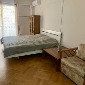 Cameră privată de închiriat pentru 380 EUR pe lună în Athens, Marni