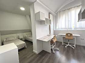 Habitación compartida en alquiler por 785 € al mes en Dos Hermanas, Calle Tramontana