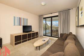 公寓 正在以 €1,180 的月租出租，其位于 Torrox, Calle Málaga