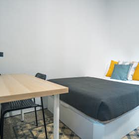 Private room for rent for €595 per month in Barcelona, Carrer Nou de la Rambla