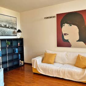 Apartment for rent for €1,200 per month in Milan, Via Mecenate