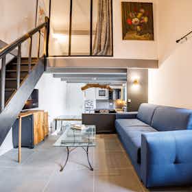 Wohnung zu mieten für 1.540 € pro Monat in Marseille, Boulevard du Félibrige