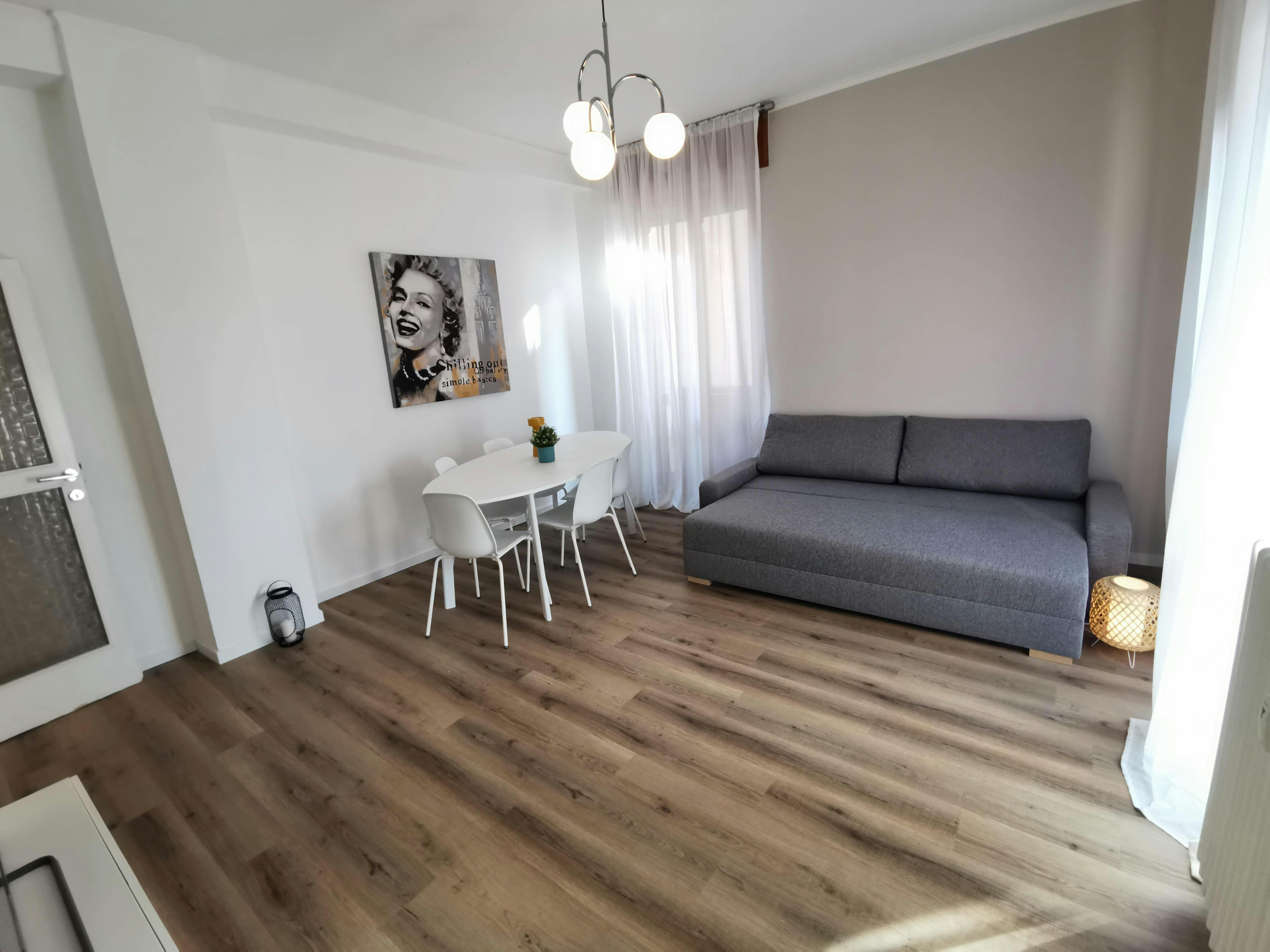 Apartamento para alugar por € 1.800 por mês em Milan, Via Paolo Rotta