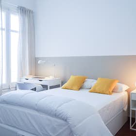 Private room for rent for €1,003 per month in Barcelona, Carrer de València
