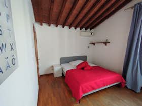 Privé kamer te huur voor € 640 per maand in Florence, Via Francesco Calzolari