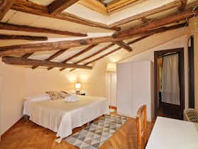 WG-Zimmer zu mieten für 550 € pro Monat in Siena, Viale Don Giovanni Minzoni