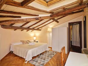 Отдельная комната сдается в аренду за 550 € в месяц в Siena, Viale Don Giovanni Minzoni