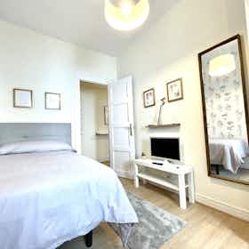 Habitación privada en alquiler por 560 € al mes en Bilbao, Juan Ajuriaguerra kalea