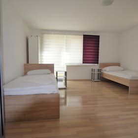 Wohnung for rent for 2.400 € per month in Ostfildern, Johann-Sebastian-Bach-Straße