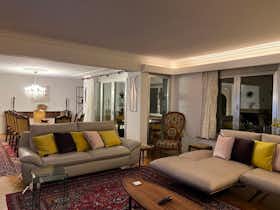 Appartamento in affitto a 21.000 CHF al mese a Lauterbrunnen, Auf der Fuhren