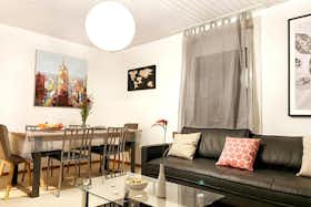 Apartment for rent for CHF 2,400 per month in Wallisellen, Steinackerweg