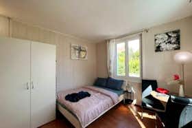 Studio for rent for €1,663 per month in Wallisellen, Lindenstrasse