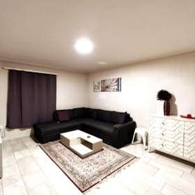 Apartment for rent for CHF 5,502 per month in Wallisellen, Bachtelstrasse