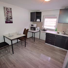 Wohnung for rent for 2.000 € per month in Stuttgart, Rohrackerstraße