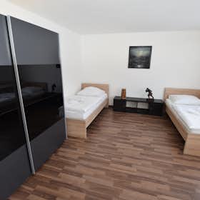 Apartment for rent for €2,300 per month in Stuttgart, Gablenberger Hauptstraße