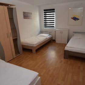 Wohnung for rent for 2.500 € per month in Fellbach, Hauptstraße