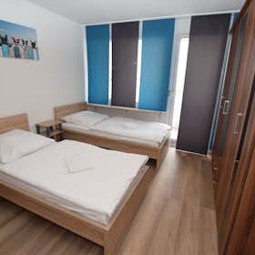 Wohnung for rent for 2.300 € per month in Stuttgart, Theodor-Heuss-Straße