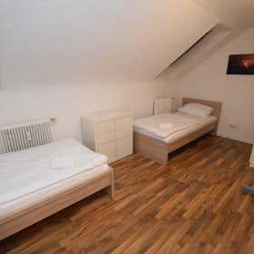 Wohnung for rent for 2.500 € per month in Ostfildern, Johann-Sebastian-Bach-Straße