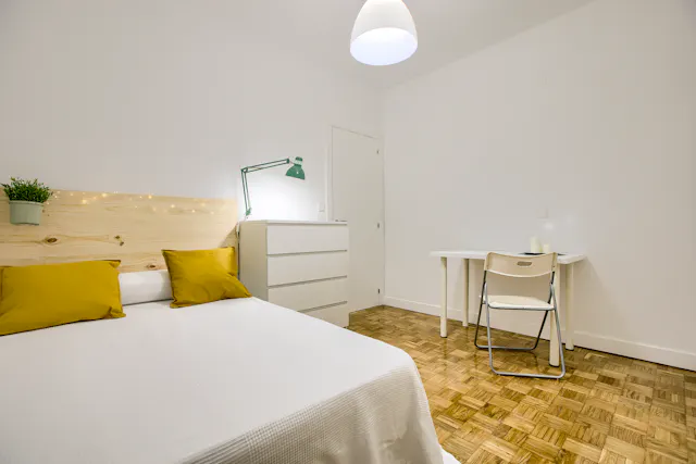Private room in Calle de Lope de Rueda, Madrid (1284230) room image 2