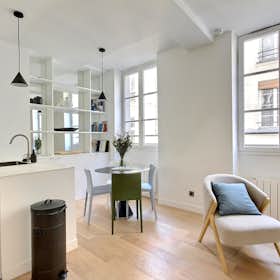Apartment for rent for €1,908 per month in Paris, Rue de Braque