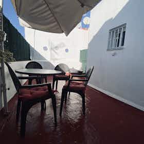 Apartamento para alugar por € 845 por mês em Cadiz, Calle Vea Murguía
