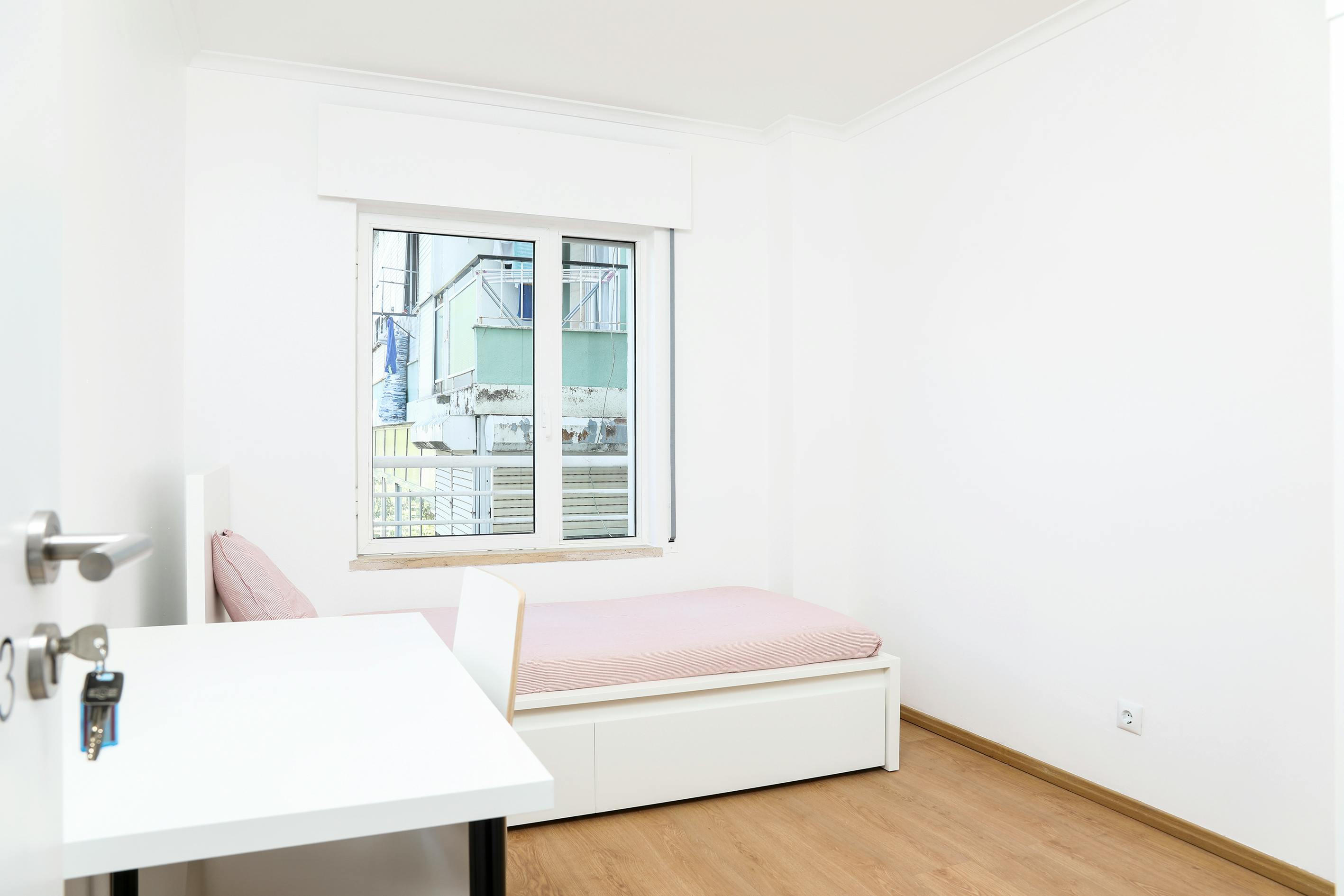 Estrada do Poço do Chão, Lisbon preview