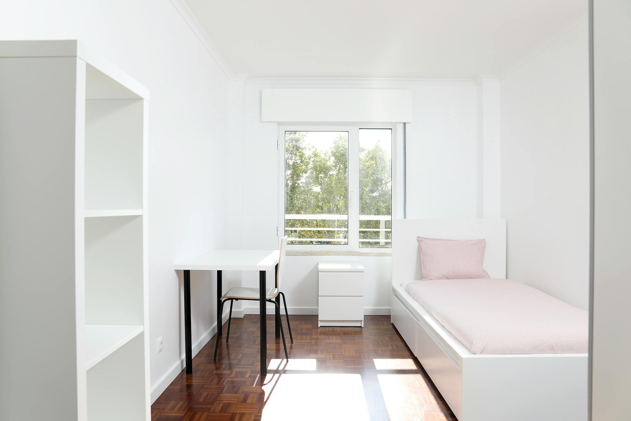 Estrada do Poço do Chão, Lisbon preview