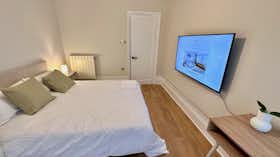Приватна кімната за оренду для 570 EUR на місяць у Bilbao, Calle Manuel Allende