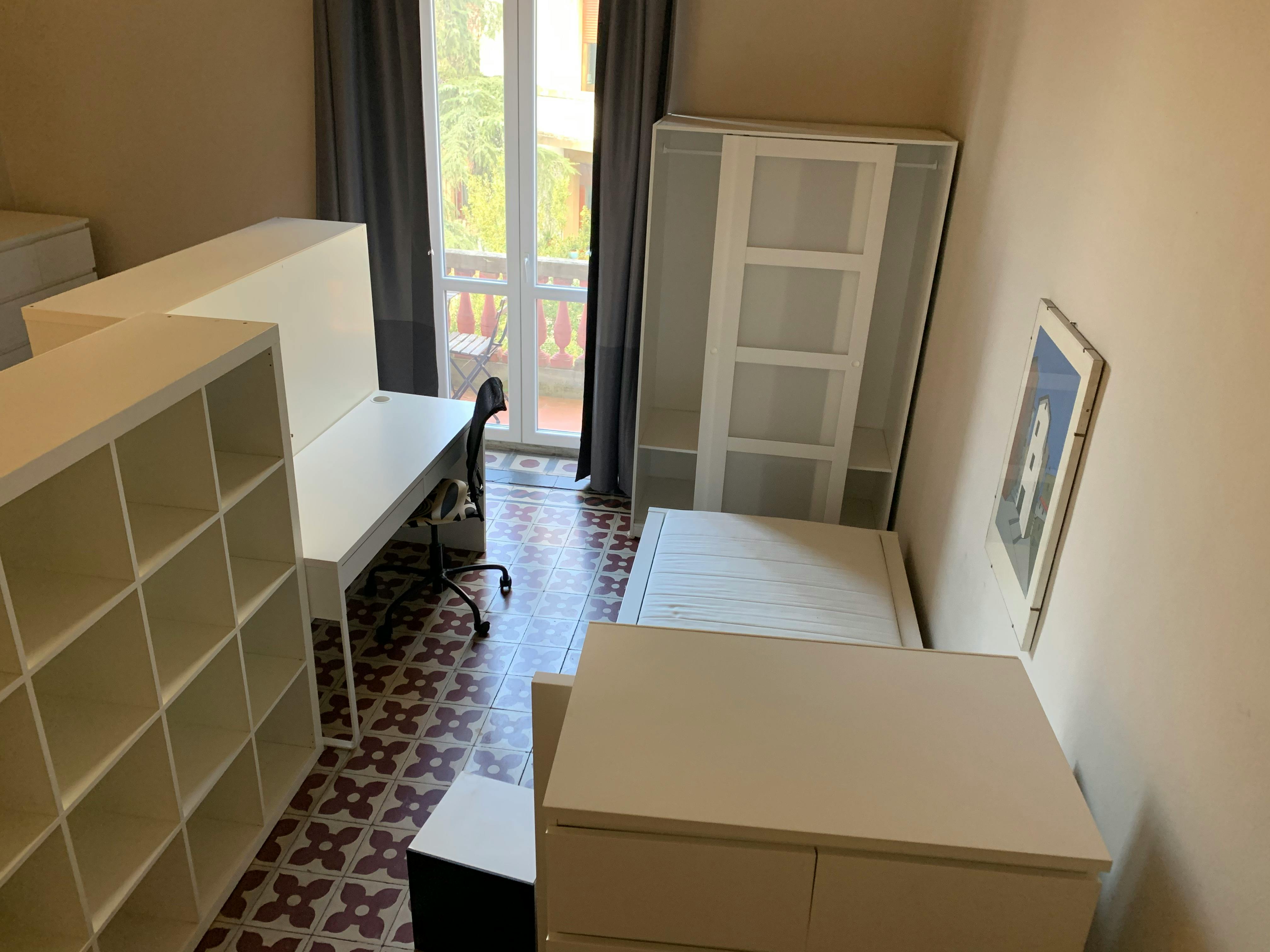 Shared room in Viale Giuseppe Mazzini, Florence (1284939) room image 1