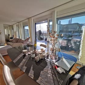 Квартира сдается в аренду за 4 283 CHF в месяц в Zollikon, Höhestrasse