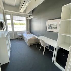 Privé kamer te huur voor € 449 per maand in Vantaa, Tikkurilantie
