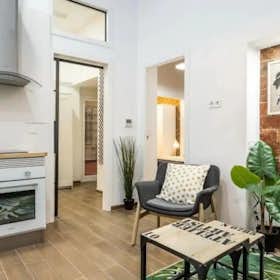Apartment for rent for €3,400 per month in Madrid, Calle de Santa Engracia