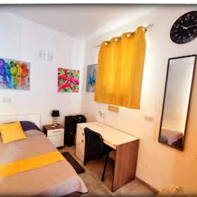 WG-Zimmer zu mieten für 980 € pro Monat in Żejtun, Triq Sant'Anġlu