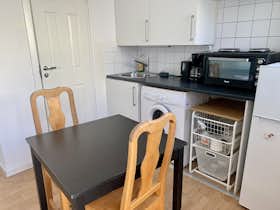 Квартира сдается в аренду за 825 € в месяц в Hägersten, Kryddkrämarbacken