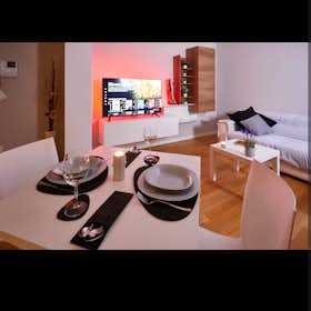 Appartamento for rent for 1.800 € per month in Aviano, Via Giovanni XXIII
