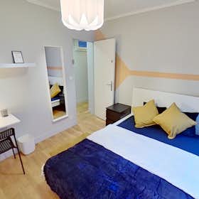 Private room for rent for €1,000 per month in Paris, Boulevard Murat