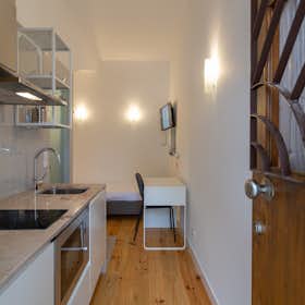 单间公寓 正在以 €890 的月租出租，其位于 Lisbon, Rossio de Palma