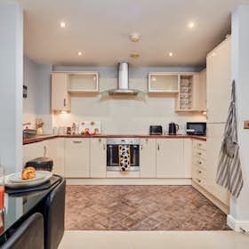 Appartement te huur voor £ 2.691 per maand in Leeds, Montgomery Avenue