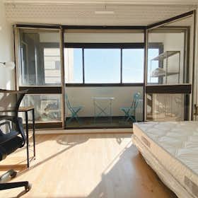 Private room for rent for €655 per month in Créteil, Allée Jean de La Bruyère