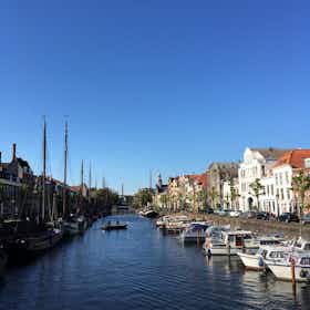 Квартира сдается в аренду за 985 € в месяц в Rotterdam, Voorhaven