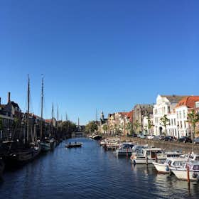 Wohnung zu mieten für 985 € pro Monat in Rotterdam, Voorhaven
