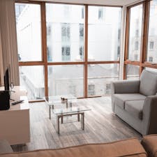 Apartment for rent for €4,078 per month in Dublin, Westmoreland Street
