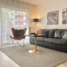 Appartement te huur voor € 2.150 per maand in Saarbrücken, Dr.-Maurer-Straße