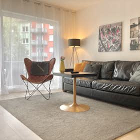 Appartement te huur voor € 2.150 per maand in Saarbrücken, Dr.-Maurer-Straße