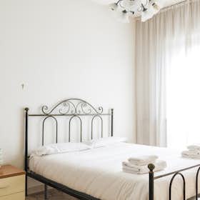 Appartamento in affitto a 1.500 € al mese a Sesto San Giovanni, Via Monte Nero