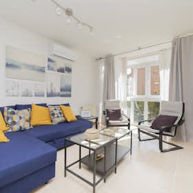 Apartment for rent for €2,800 per month in Madrid, Calle de la Ribera de Curtidores
