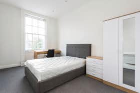 Appartement te huur voor £ 2.496 per maand in Leeds, Blenheim Terrace